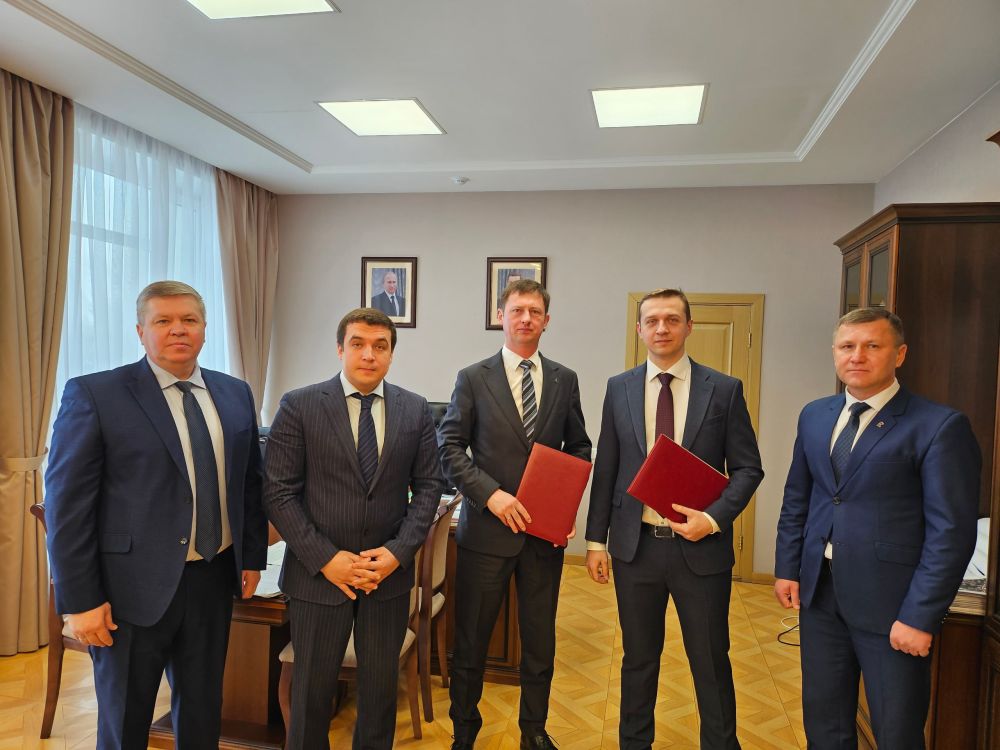 Владимир Ежиков: С председателем Госкомлесохоты ДНР Алексеем Шебалковым находимся в Нижнем Новгороде – провели встречу с...