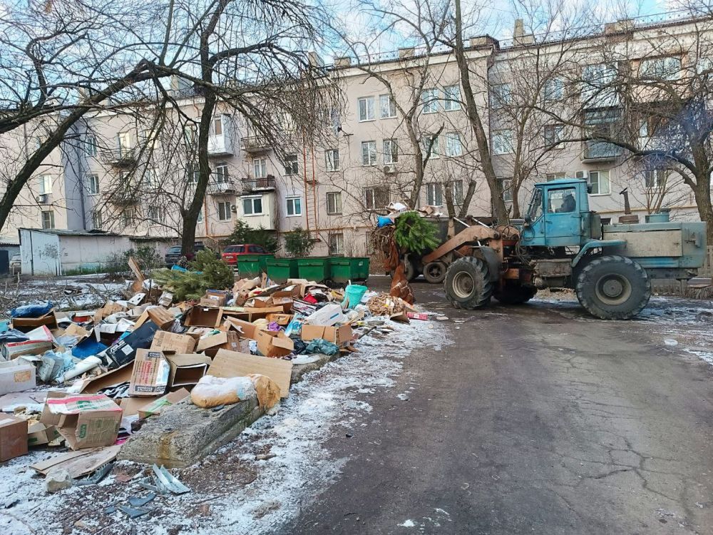 Василий Ткачук: Сегодня администрацией Калининского района г. Донецка совместно с предприятием - перевозчиком ООО...