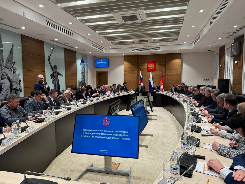 Артем Крамаренко принял участие в оперативном совещании по подготовке и проведению весенних полевых работ в ЮФО