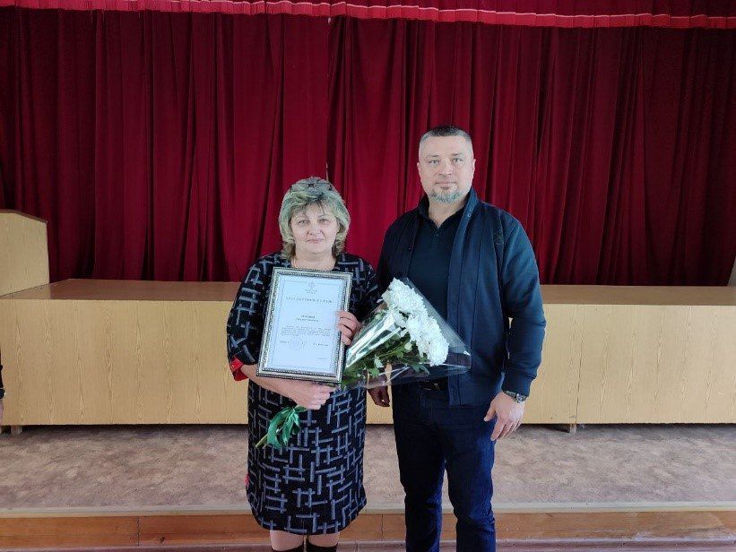 Гендиректор «Донбасстеплоэнерого» Сергей Полхов вручил награды специалистам «Донецктеплосети» и «Горловкатеплосеть»