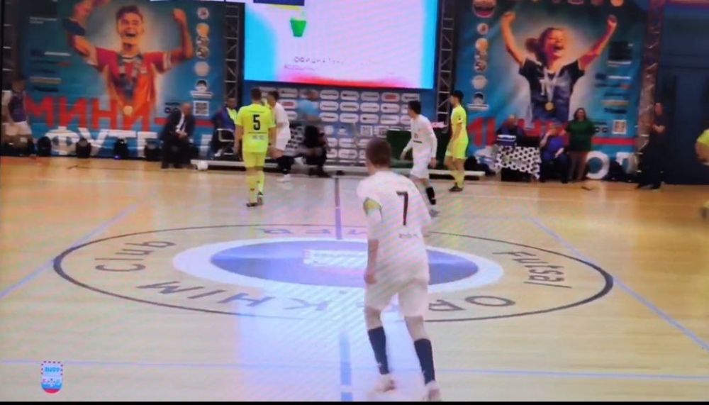 Юрий Мартынов: Донецкая команда СОШ "Донецк" заняла второе место во всероссийских соревнованиях "Мини-футбол - в школу"! Поздравляю! Ребята, вы отлично играли!