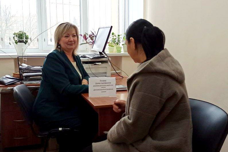 Приемы Депутатов Донецкого городского совета I созыва Виктории Хощенко и Лилии Ошурко