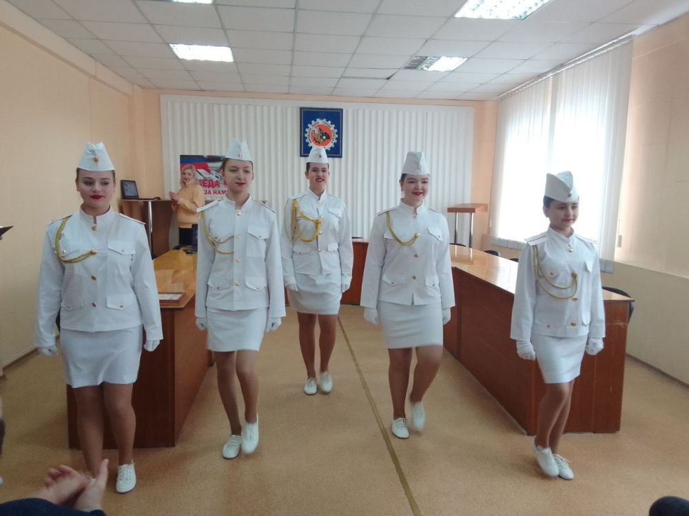 Юрий Будрин: С Днём Защитника Отечества!