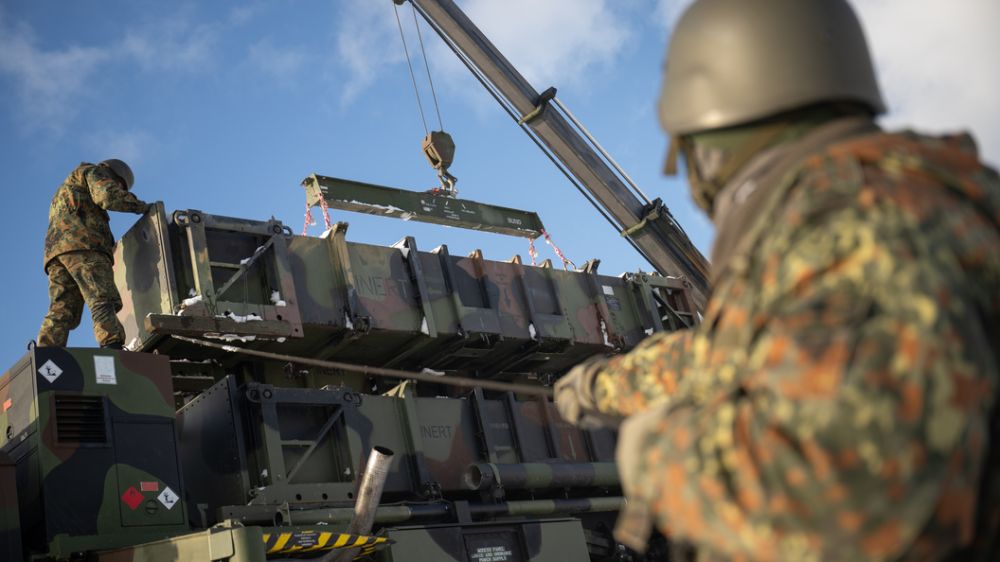 Оборона врага сыплется, как домино. Но окно возможностей для России скоро закроется