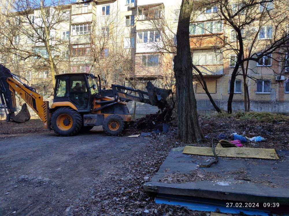 Василий Ткачук: Сегодня администрацией Калининского района г. Донецка, МУП АГД "Управляющая компания Калининского района...