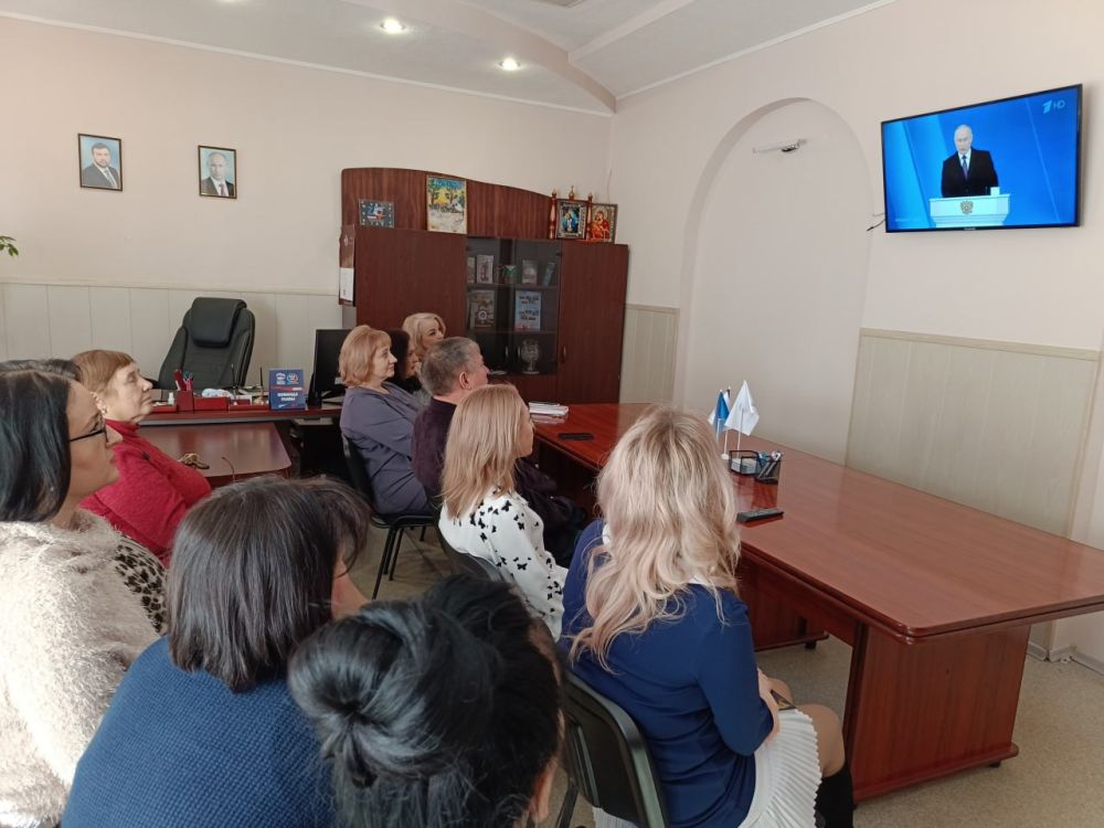 Юрий Будрин: Сегодня, 29 февраля 2024, вместе с активистами Единой России прослушал Послание Президента Российской Федерации Владимира Владимировича Путина к Федеральному Собранию