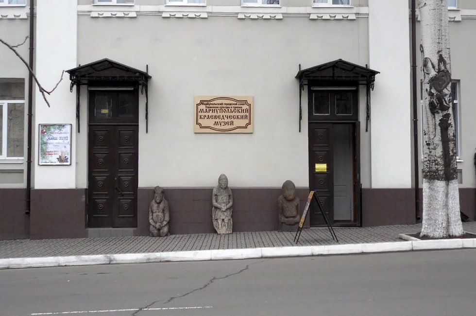 ДНР. Восстановительные работы начались в комплексе Мариупольского краеведческого музея, за дело взялись специалисты ППК...