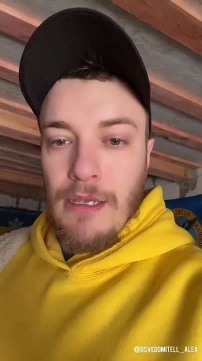 Дмитрий Стешин: Вот такое петушье и шипело мне в спину на рынке в Славянске, куда я заехал за баллонами с газом, батарейками и жратвой