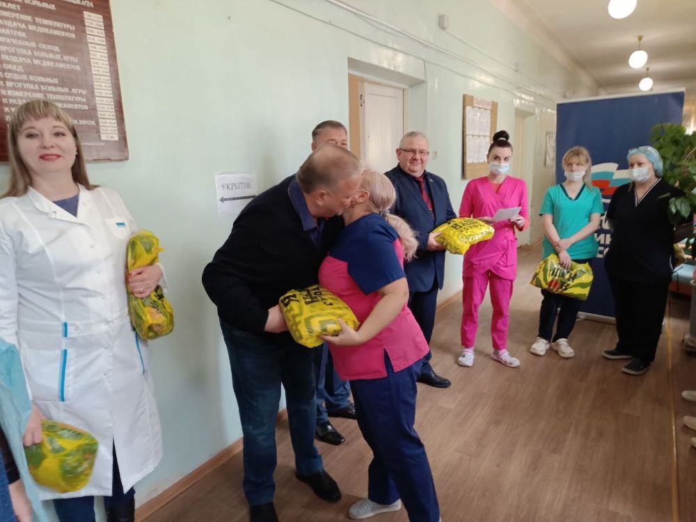 Юрий Будрин: Международный женский день 8 марта