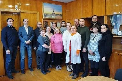 В Енакиево ДНР прибыла бригада врачей из Ленинградской области