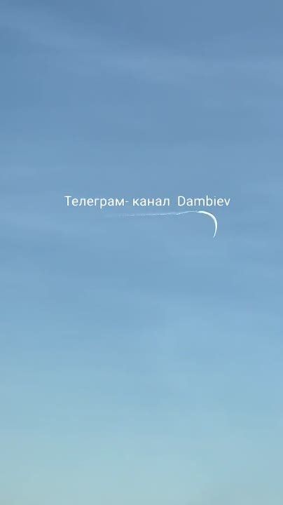 Чингис Дамбиев: ВСУшник наблюдает на сбросом авиабомб ФАБ с универсальными модулями планирования и коррекции (УМПК) самолетом ВКС России на Донецком направлении