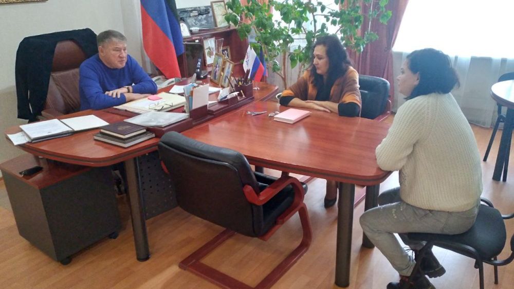 Личный прием граждан. Сегодня, 11 марта 2024 глава администрации Кировского района г. Донецка Юрий Будрин провел личный прием граждан