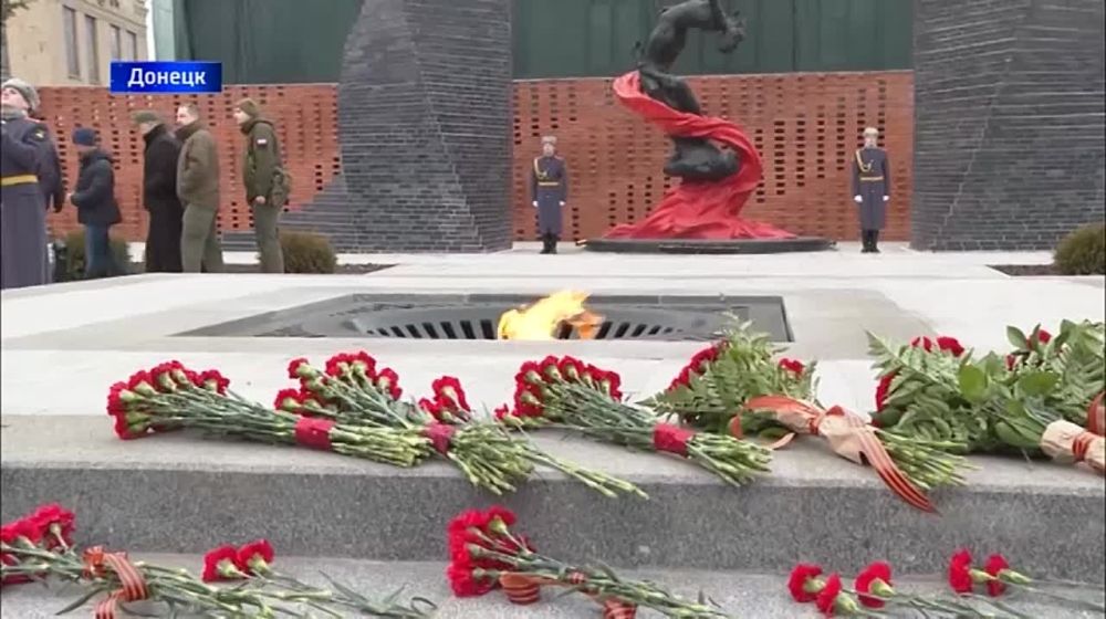 Денис Пушилин и Сергей Кириенко открыли восстановленный мемориал шахты №4/4-бис в Донецке