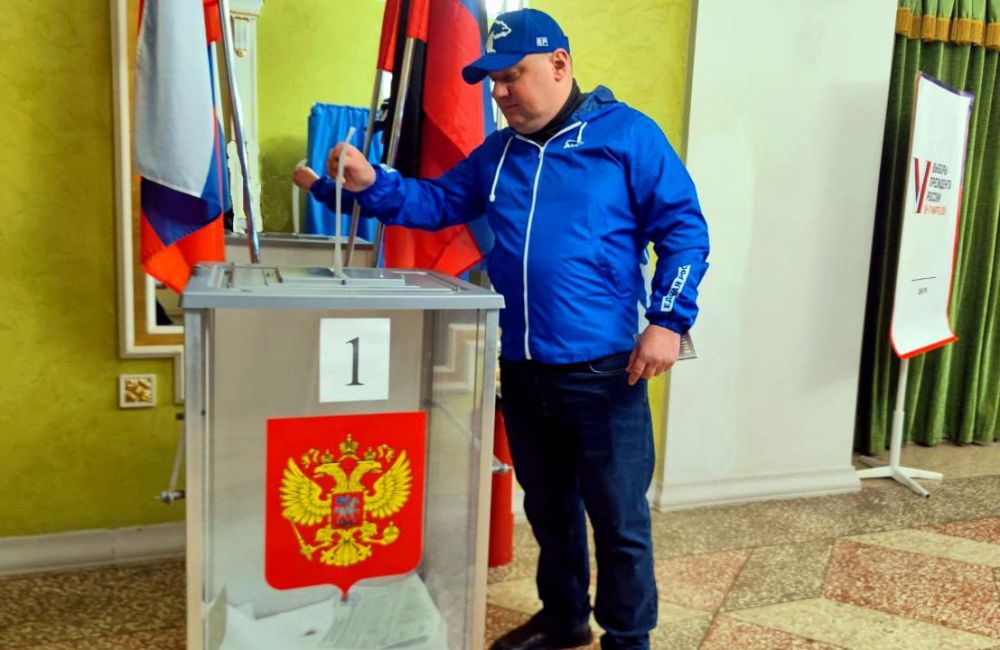 Иван Адамец: Сегодня 16 марта, проголосовал на избирательном участке в Куйбышевском районе на выборах Президента России