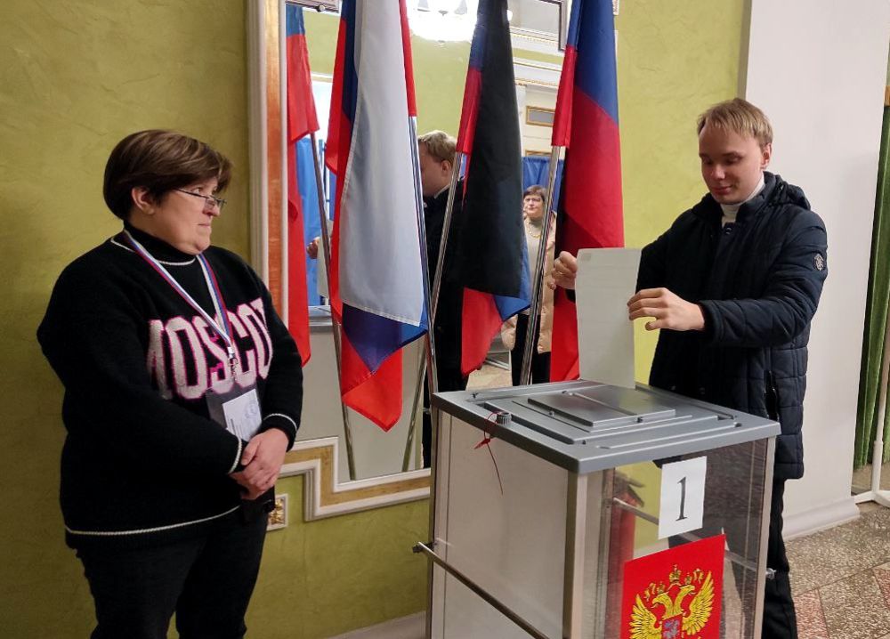 Иван Адамец: Молодежь Куйбышевского района активно участвует в выборах Президента Российской Федерации