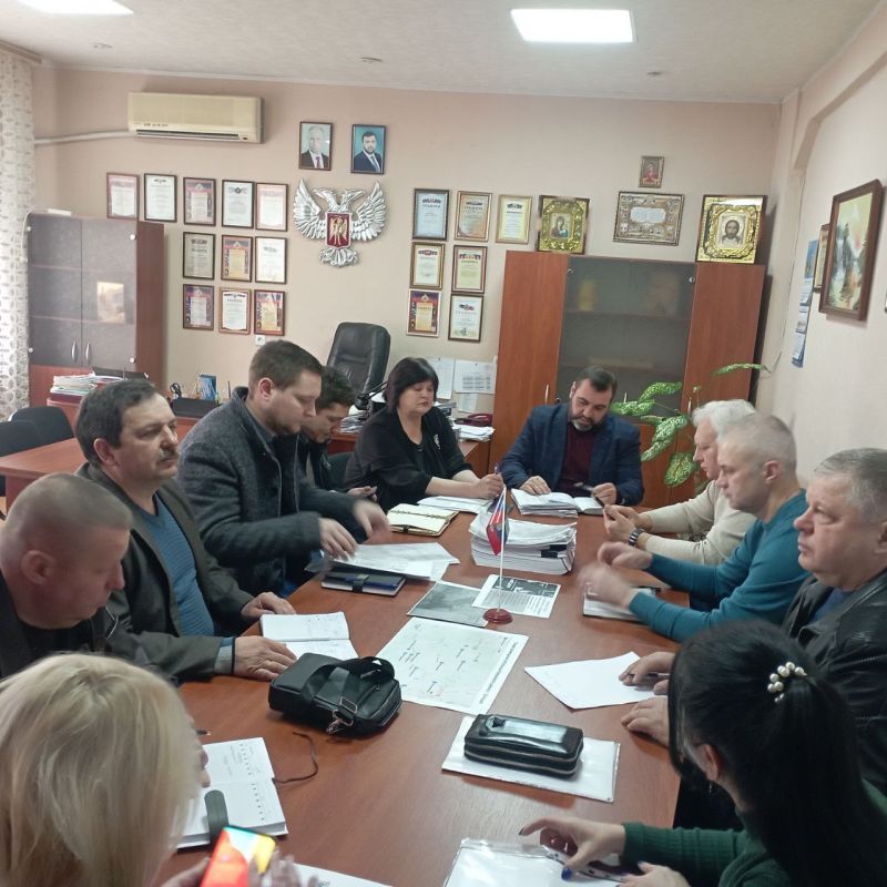 Юрий Будрин: 19.03.2024 в администрации Кировского района г. Донецка состоялось оперативное совещание заместителя главы администрации Кировского района г. Донецка Лазаренко А.С. с руководителями организаций и предприятий района