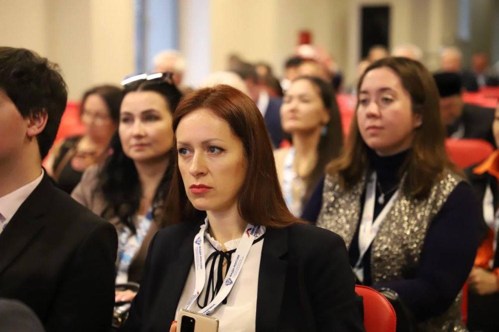 Руководитель филиала Дома народов России в ДНР приняла участие во Всероссийском форуме «Россия - Дом народов»