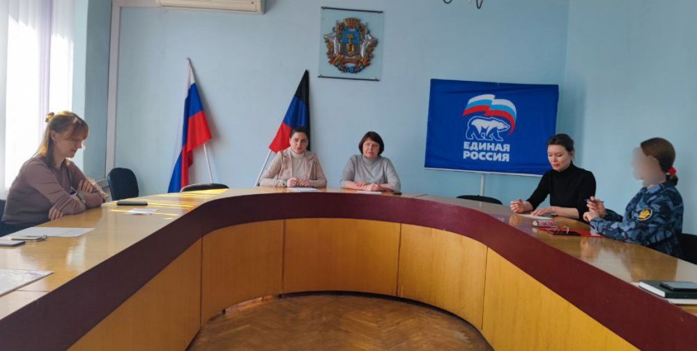 Иван Адамец: Сегодня,20 марта, в администрации Куйбышевского района города Донецка прошел Совет по вопросам защиты прав ребенка и социальной поддержки семьи