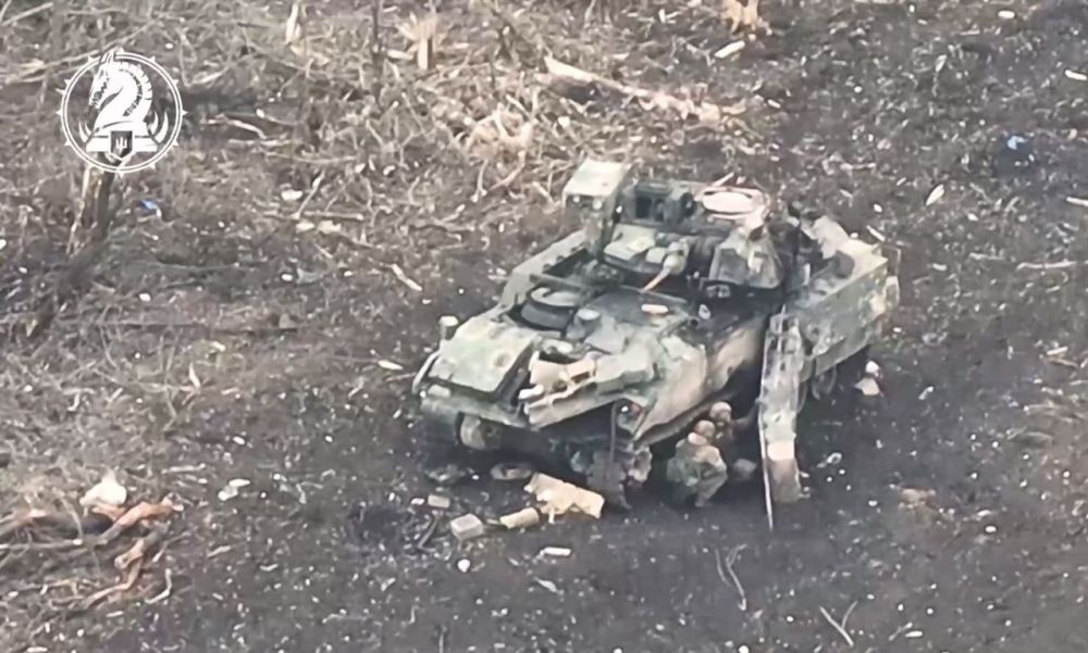 Чингис Дамбиев: Уничтоженная возле н.п. Бердычи Донецкой Народной Республики украинская БМП M2A2 ODS-SA "Bradley" BRAT американского производства