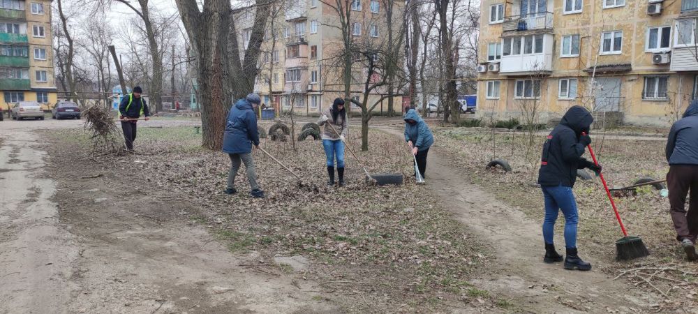 Юрий Будрин: В рамках проведения проекта партии Единая Россия "Городская среда" 21.03.2024 в в районе жилого дома № 25 по пр-ту Семашко сотрудниками жилищной организации
