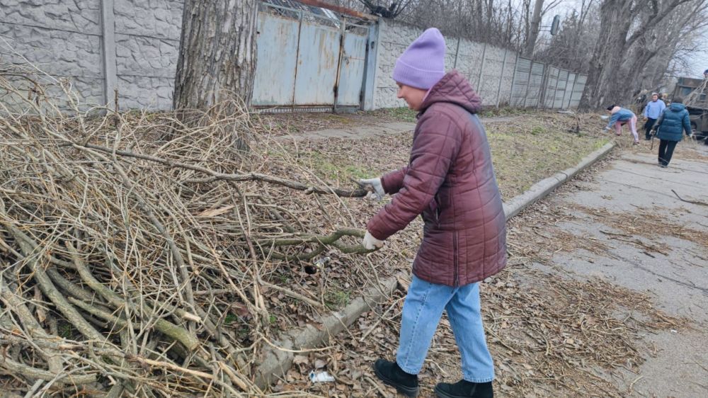 Иван Адамец: Субботник в Куйбышевском районе Донецка