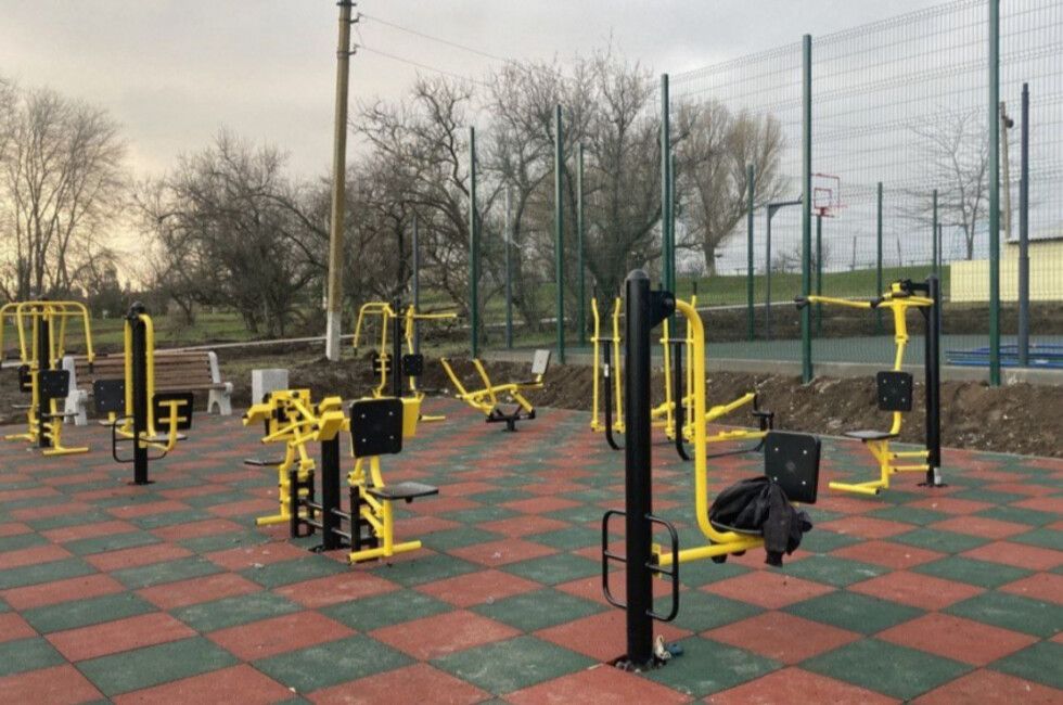 Работы по реконструкции сквера «Строитель» в Донецке выполнены более чем на 50%