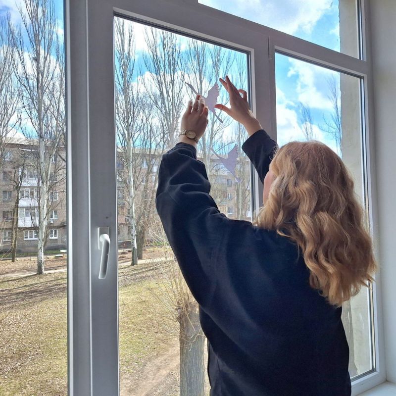 Василий Ткачук: Акция "Журавли". В Калининском районе г.Донецка состоялась акция «Журавли»