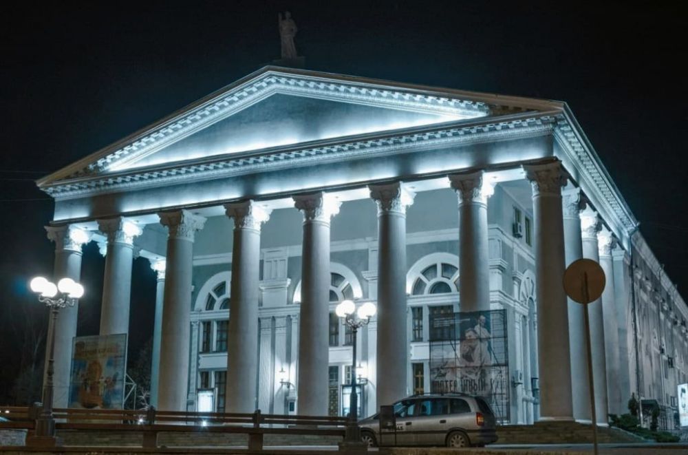 Донецкая муздрама открывает электронную продажу билетов