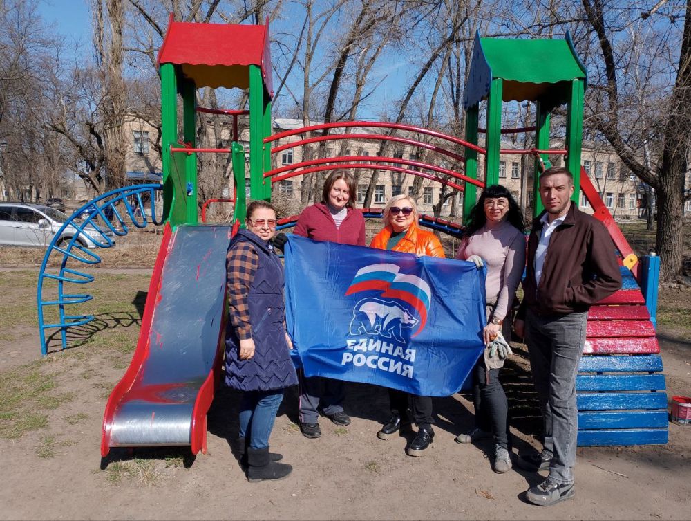 Юрий Будрин: Городская среда. Сегодня в рамках проведения партийного проекта "Городская среда", "Чистый четверг" жилищными...