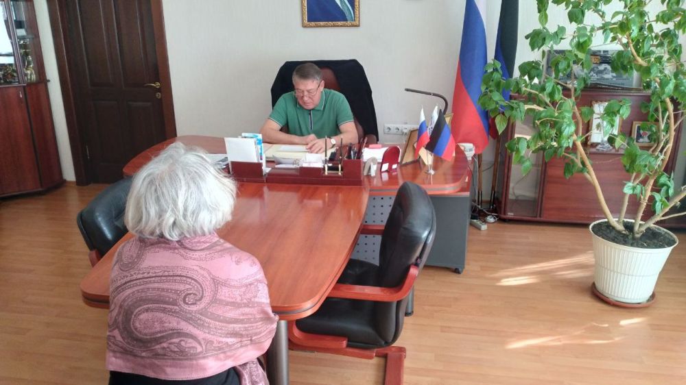 01 апреля 2024 года глава администрации Кировского района г. Донецка Юрий Будрин провел личный прием граждан