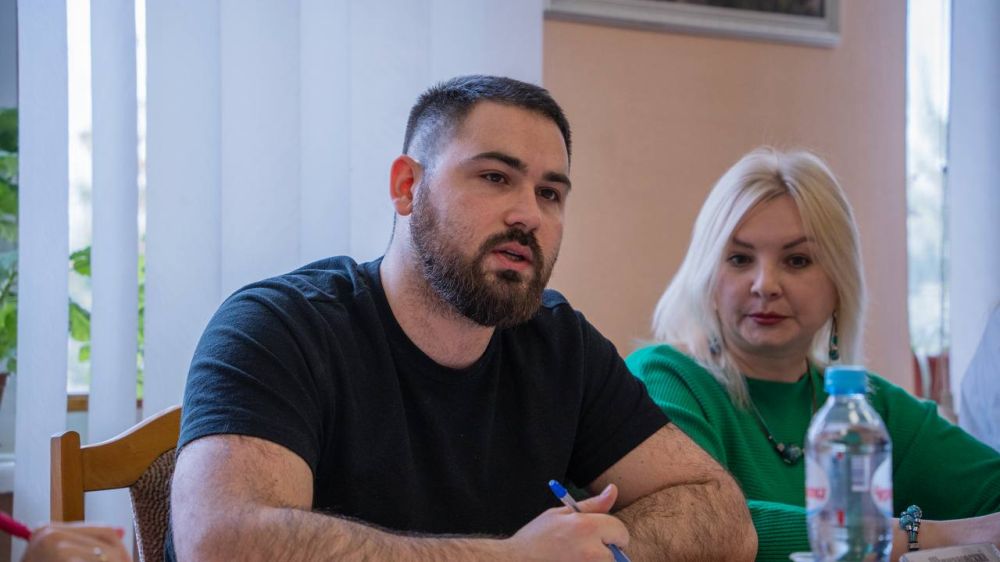 Состоялось совещание с сотрудниками отрасли молодежной политики Пролетарского района