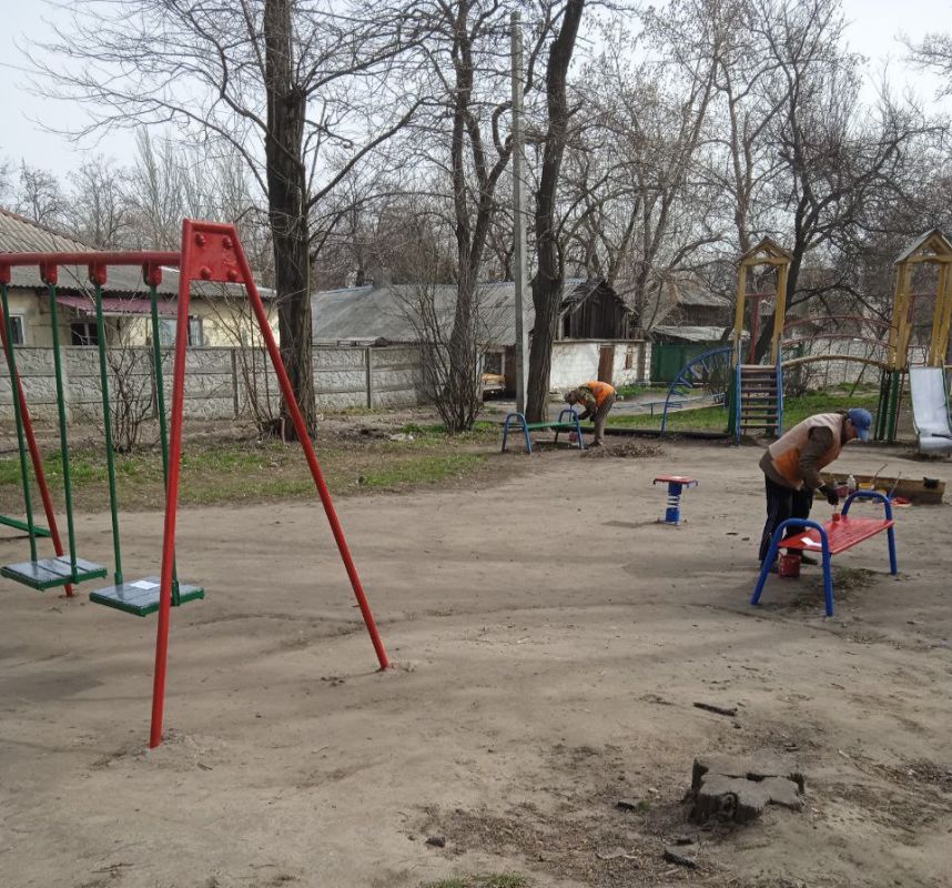 Чистый четверг. Сегодня 4 апреля 2024 г. в мирорайонах Текстильщик, Широкий, Коксохимзавод Кировского района г. Донецка ...