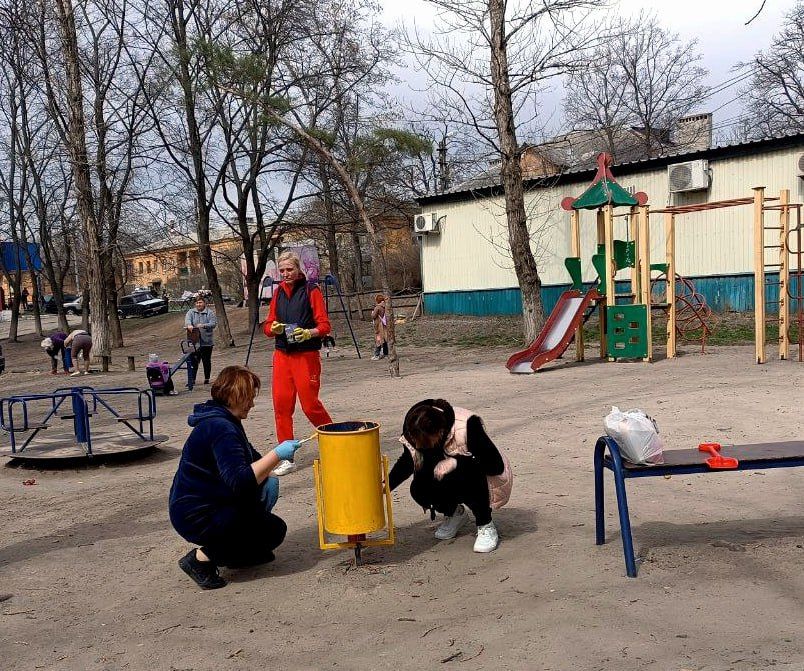 Иван Адамец: Работники коммунальных служб, сотрудники организаций, учреждений и неравнодушные жители Куйбышевского района сегодня выполняли работы по благоустройству и наведению санитарного порядка