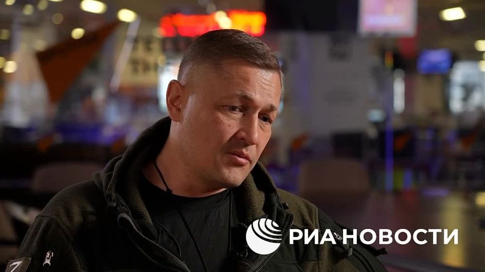 Нацисты, отступая из Авдеевки, минировали и разрушали жилые дома — даже если там жили гражданские, на разминирование всей территории города потребуется несколько месяцев, сообщил в интервью РИА Новости советник главы ДНР Ян Гагин