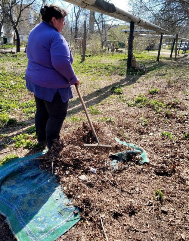 Иван Адамец: Силами коммунальных служб ежедневно проводятся работы по благоустройству территории Куйбышевского района