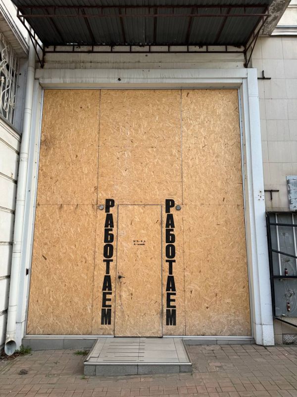 Донецк непобедимый – Александр Малькевич показывает, как продолжает жить и сражаться сердце Донбасса