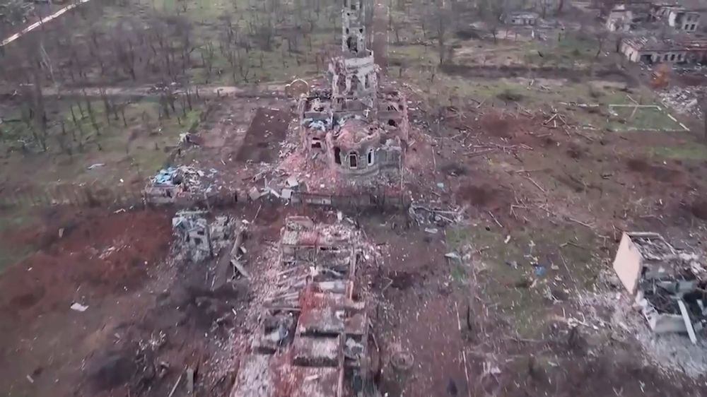 Кадры из освобожденной Новомихайловки в ДНР показали с коптера
