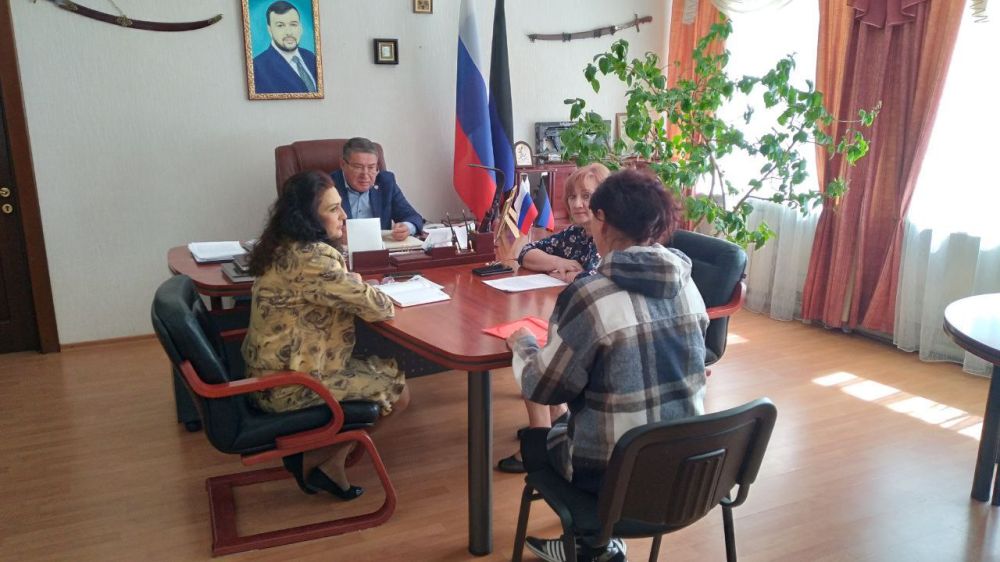 Сегодня, 22 апреля 2024 года, глава администрации Кировского района г.Донецка Юрий Будрин провел личный прием граждан