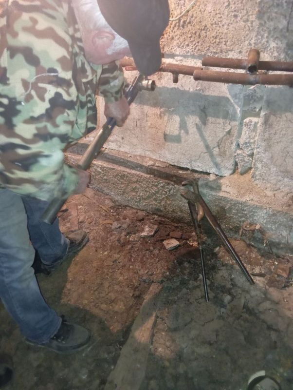 Иван Адамец: В Куйбышевском районе специалисты МУП АГД "УК Куйбышевского района" продолжают ремонтные работы в подведомственном жилом фонде