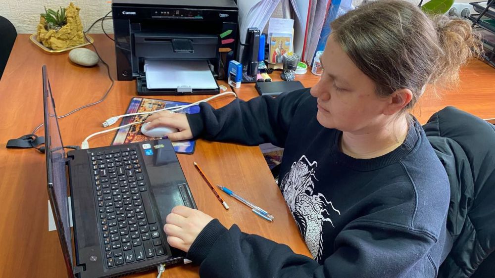 ������� ������: �������, 24 ������, � ������������� ���� ������������ �������� � �����������, ������������, ������������...