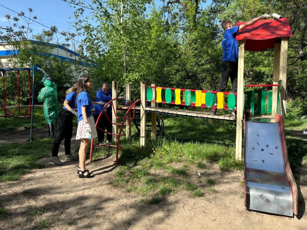 Иван Адамец: 27 апреля, в Куйбышевском районе состоялся общероссийский субботник, в котором приняли участие активисты ячейки...