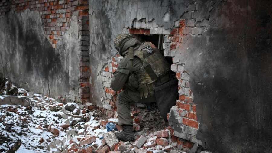 В Авдеевке нашли захоронения мирных жителей со следами пыток