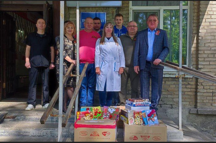 Сегодня, 7 мая поздравили раненых защитников, которые проходят лечение в травматологическом отделении горбольницы № 24. од...