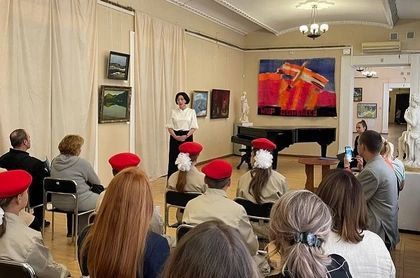 «Жизнь за други своя»: В Донецке провели театрализованные чтения рассказов и стихов об участниках СВО