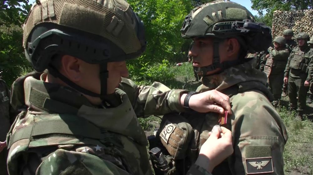Бойцам «Востока» вручили награды за освобождение Новомихайловки