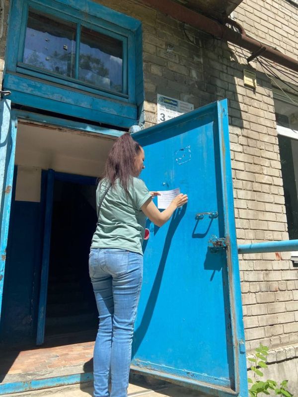 Иван Адамец: По поручению Главы Республики Дениса Пушилина, сегодня сотрудники МУП АГД «УК Куйбышевского района» провели рейд в многоквартирном жилом фонде с проверкой доступности беспрепятственного входа в подъезды