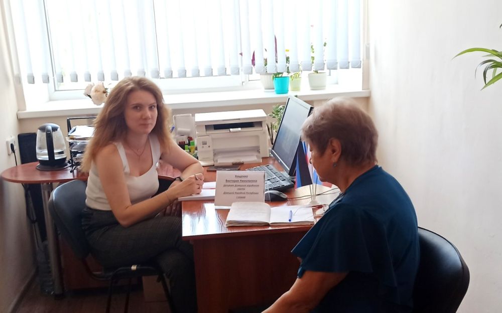 Приемы Депутатов Донецкого городского совета I созыва Виктории Хощенко и Лилии Ошурко