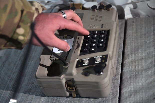 Появилась информация о проблемах со связью на СВО из-за арестованного Шамарина