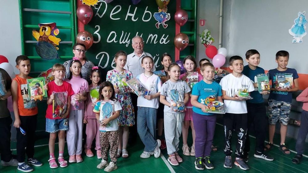 В преддверии Международного дня защиты детей поздравили деток Донецкой народной Республики