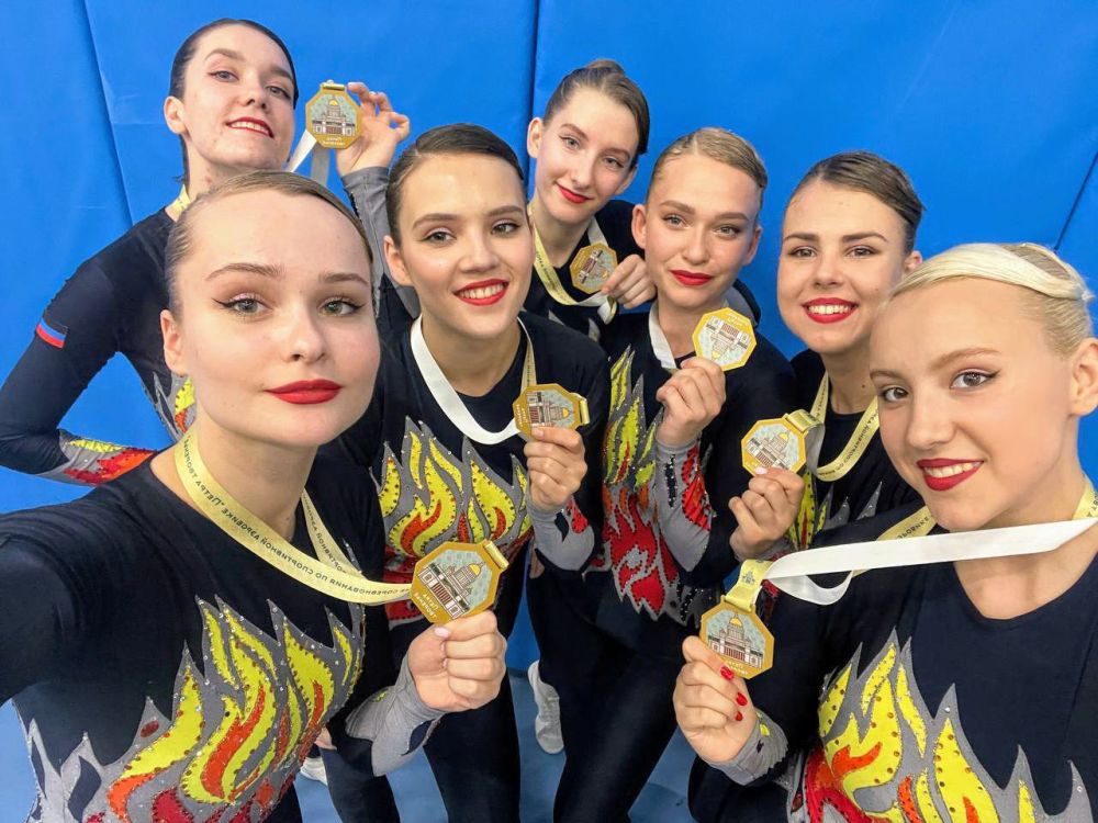 Юрий Мартынов: Команда Донецкого государственного медицинского университета им. орького возвращается из Санкт-Петербурга с 8 золотыми и 8 бронзовыми медалями с I всероссийских соревнований и Открытого турнира по спортивной аэробике "Петра творенье"!